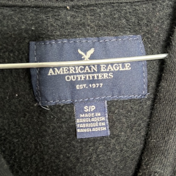 American Eagle sweater - Picture 2 of 4